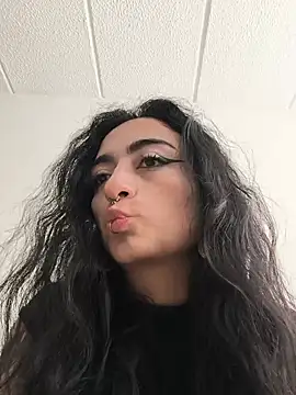 Lila Desiree online show from June 20, 2:33 pm