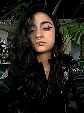 Lila Desiree online show from September 30, 4:35 pm