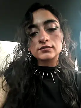 Lila Desiree online show from April 13, 10:03 pm