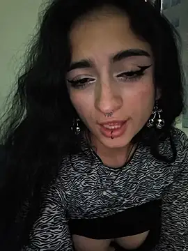 Lila Desiree online show from June 29, 11:37 pm