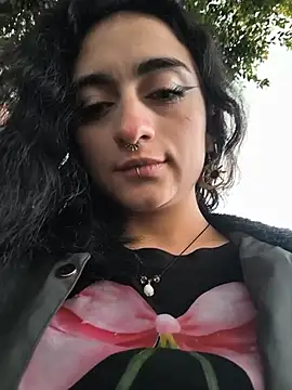 Lila Desiree online show from June 18, 10:15 pm