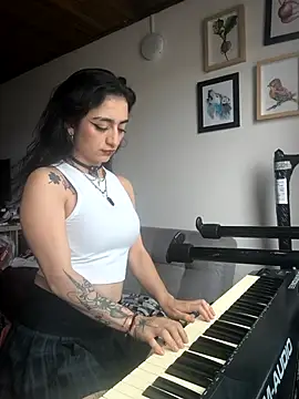 Lila Desiree online show from November 23, 4:28 pm