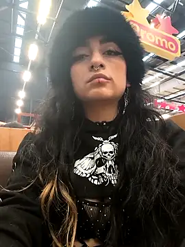 Lila Desiree online show from September 21, 9:31 pm