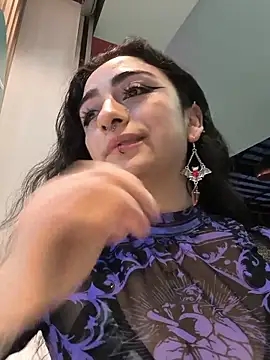 Lila Desiree online show from May 25, 11:25 pm