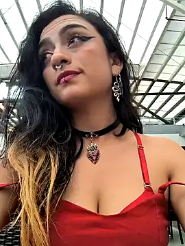 Lila Desiree online show from January 30, 8:31 pm