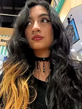 Lila Desiree online show from January 28, 1:50 am