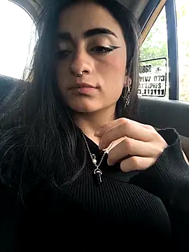 Lila Desiree online show from November 12, 8:45 pm