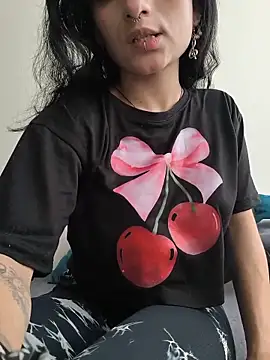 Lila Desiree online show from May 16, 2:49 pm