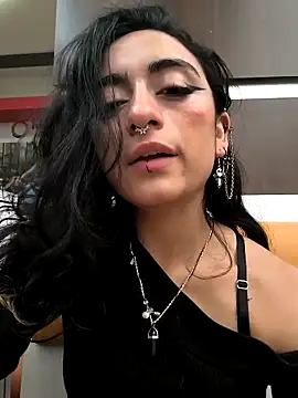 Lila Desiree online show from October 13, 5:03 pm