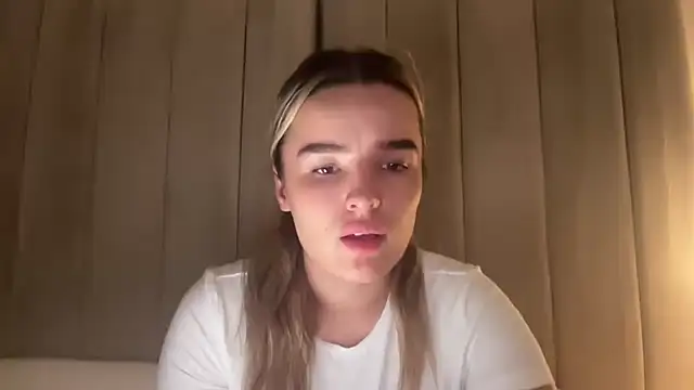 maisiesmithx online show from June 23, 9:57 pm