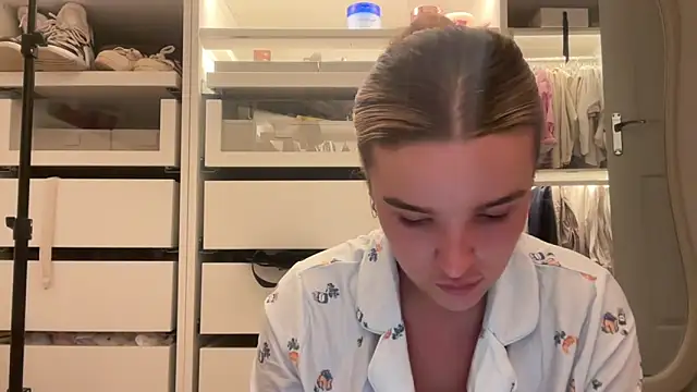 maisiesmithx online show from June 6, 9:31 pm
