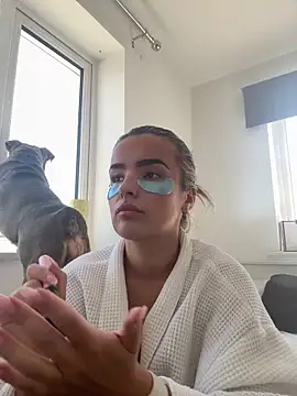 maisiesmithx online show from April 24, 11:23 am