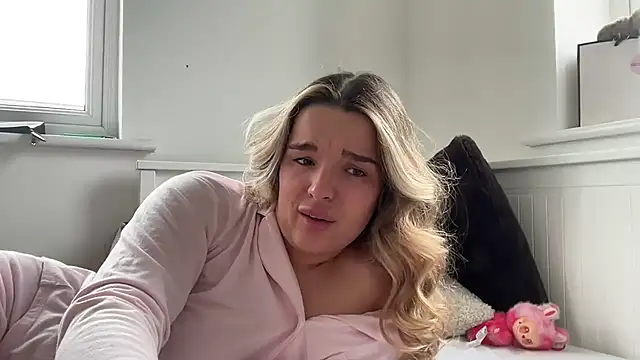 maisiesmithx online show from May 11, 11:00 am