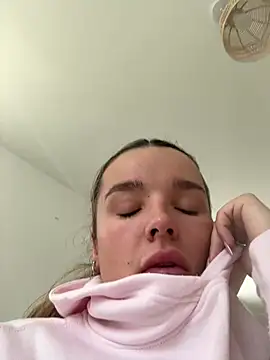 maisiesmithx online show from May 14, 11:07 am