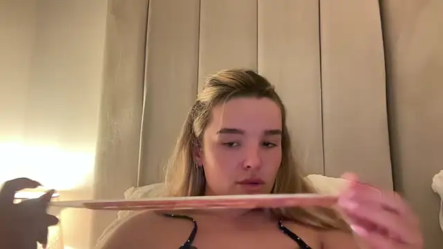 maisiesmithx online show from June 7, 11:54 pm