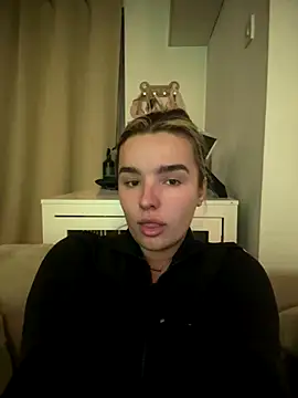 maisiesmithx online show from October 26, 10:32 pm