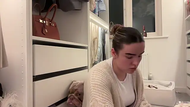 maisiesmithx online show from March 28, 9:27 pm