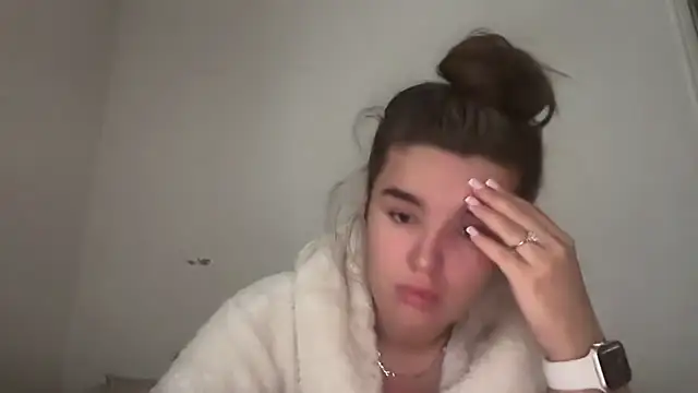 maisiesmithx online show from October 31, 11:29 am