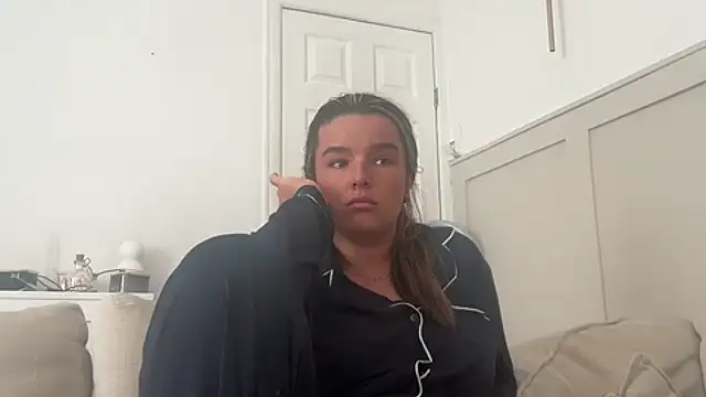 maisiesmithx online show from September 29, 11:38 am
