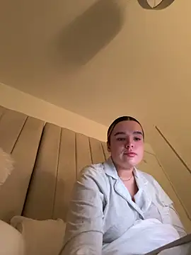 maisiesmithx online show from February 20, 6:19 am