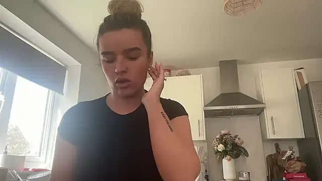maisiesmithx online show from June 21, 9:59 am