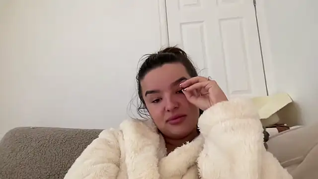 maisiesmithx online show from February 4, 12:22 pm