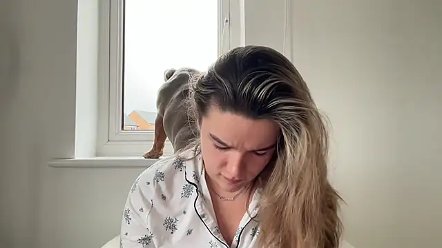 maisiesmithx online show from January 18, 1:36 pm