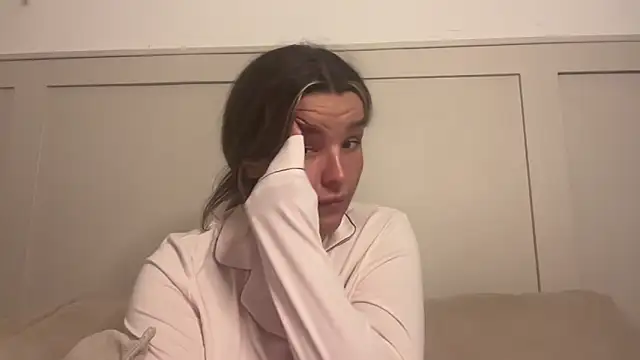 maisiesmithx online show from October 4, 12:01 am
