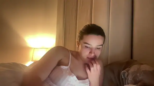 maisiesmithx online show from March 27, 12:08 am