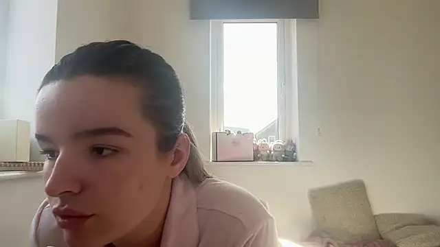 maisiesmithx online show from March 14, 12:22 pm