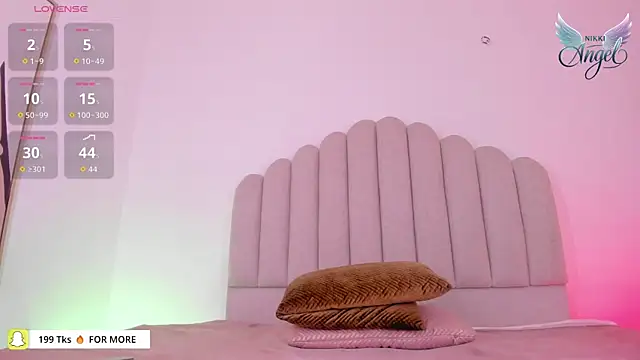 Snapshot of Nikki_Angel_ chatting on September 21, 7:30 pm Nikki Angel  online show from September 21, 7:30 pm