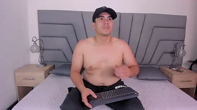 Vale n Matt online show from October 5, 3:30 am