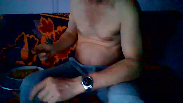 loverboyxxx69 online show from April 19, 4:08 pm