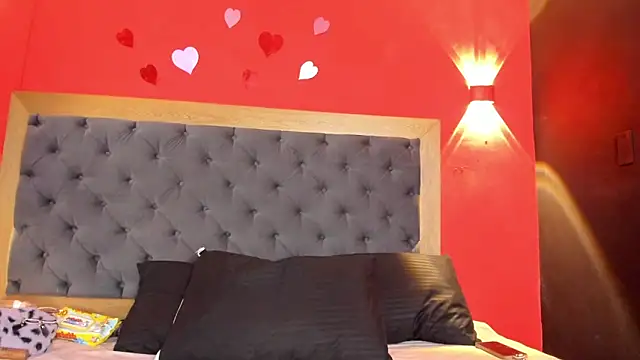 YayaHilton online show from March 27, 5:16 am