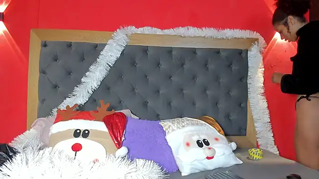 YayaHilton online show from November 21, 4:55 am