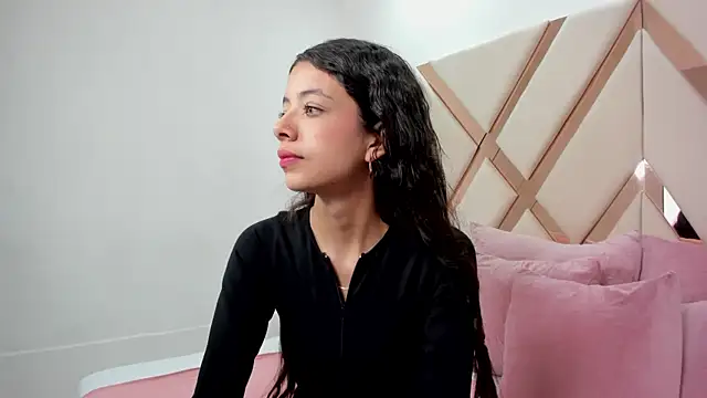 coraltaylor online show from March 22, 4:37 pm