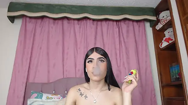 Snapshot of cuttebabe_ chatting on March 14, 12:21 am cuttebabe online show from March 14, 12:21 am