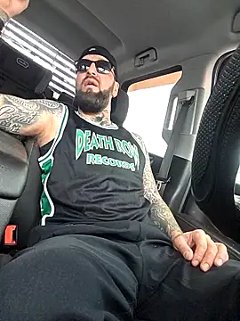 Beardedtattood online show from November 12, 1:26 pm