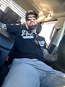 Beardedtattood online show from October 28, 1:54 pm