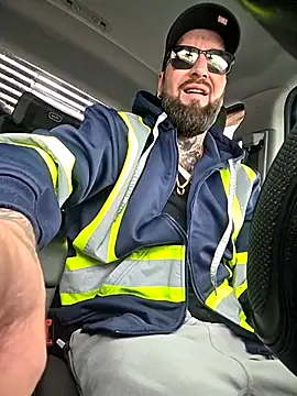 Beardedtattood online show from November 9, 3:16 pm