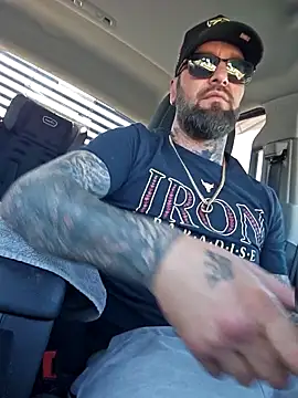 Beardedtattood online show from October 4, 2:51 pm