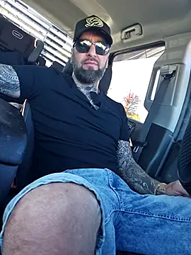 Beardedtattood online show from October 3, 2:18 pm