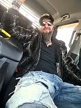 Beardedtattood online show from January 18, 2:20 pm