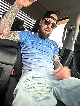 Beardedtattood online show from November 15, 2:54 pm