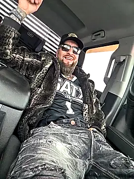 Beardedtattood online show from March 22, 6:42 pm