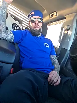 Beardedtattood online show from November 13, 1:15 pm