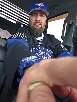 Snapshot of Beardedtattood chatting on May 6, 1:37 pm Beardedtattood online show from May 6, 1:37 pm