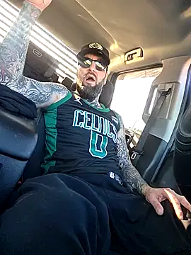 Beardedtattood online show from November 2, 2:00 pm