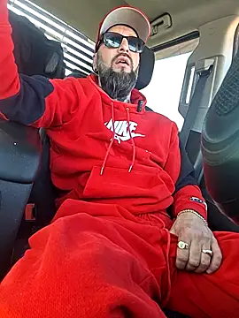 Beardedtattood online show from April 23, 1:46 pm