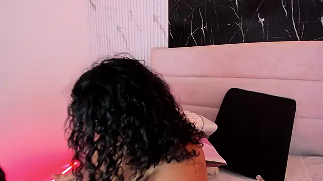 Reginavegaa online show from March 30, 11:44 am